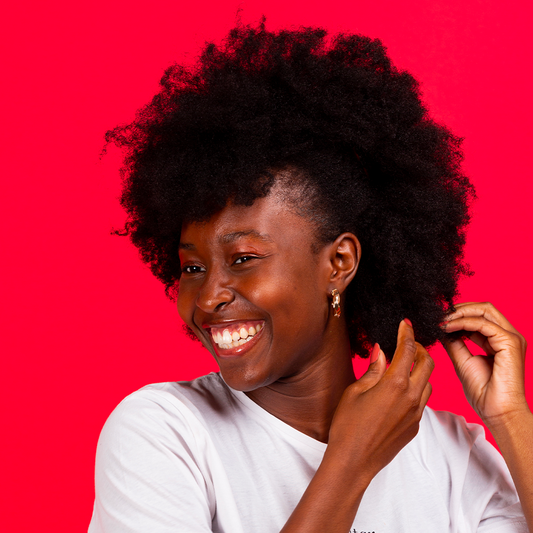 Comment hydrater ses cheveux crépus?